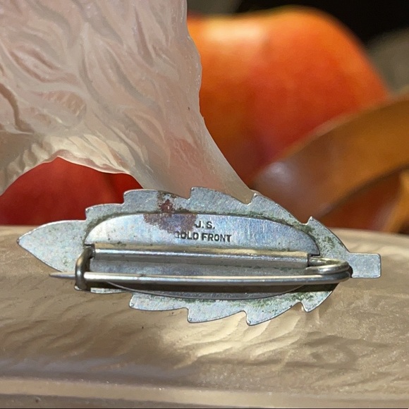 Antique Brooch GLADYS Engraved on Small Gold Leaf - Picture 4 of 12